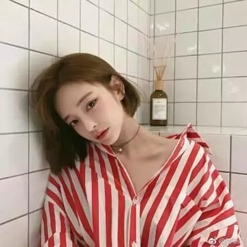 巾帼枭雄之悬崖国语